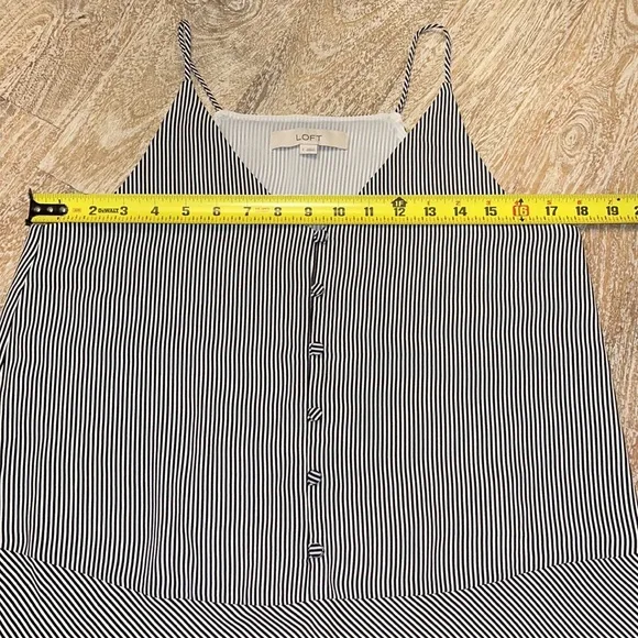 Black & white striped flowing tank top in excellent condition! Size Small - Picture 4 of 4